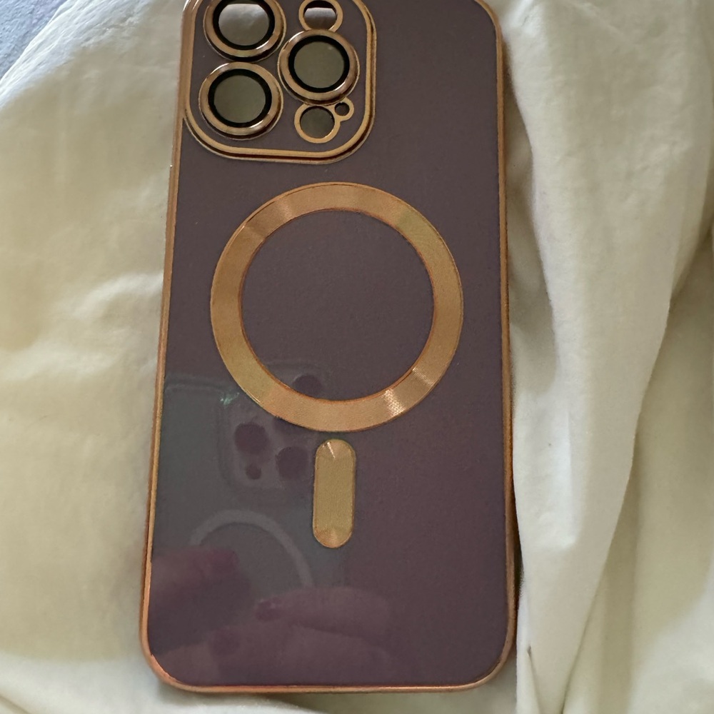 NWOT Luxylemon iPhone 15 Max Pro Phone Case